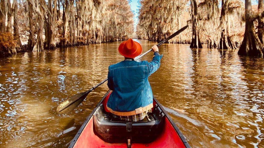 Discovering the World by Backpacking A Guide for Adventurers
