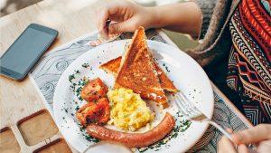 How to Host a Perfect Breakfast Gathering with Friends and Family